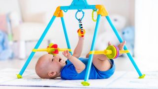 Ab wann Spielbogen? Der bunte Start ins Leben für dein Baby!