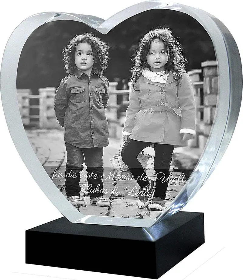 Dekoratives Herz aus Kristall mit Foto