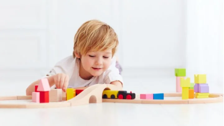 Montessori-Spielzeug – Hilf Mir, Es Selbst Zu Tun!