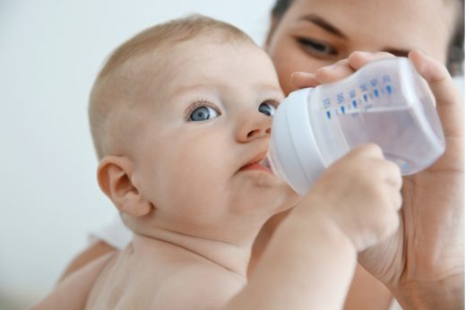 Baby Will Plötzlich Nicht Mehr Aus Der Flasche Trinken Mein Baby Trinkt Nicht - Mögliche Ursachen Und Hilfreiche Tipps