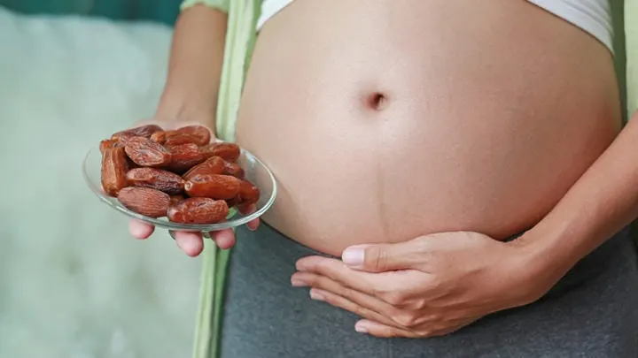 Datteln in der Schwangerschaft  – die Wüstenfrucht für eine schnelle Geburt