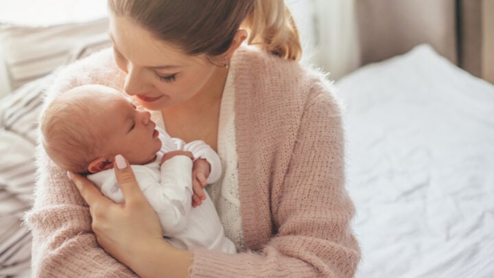 Nach der Geburt – Hebamme gibt Antworten auf häufige Fragen