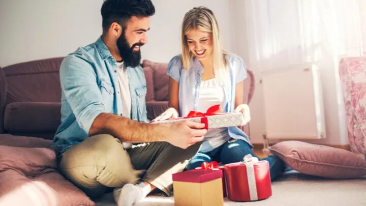 Valentinstagsgeschenke für ihn, die mehr als “Ich liebe dich” sagen