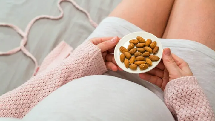 Mandeln in der Schwangerschaft machen dein Baby schlau
