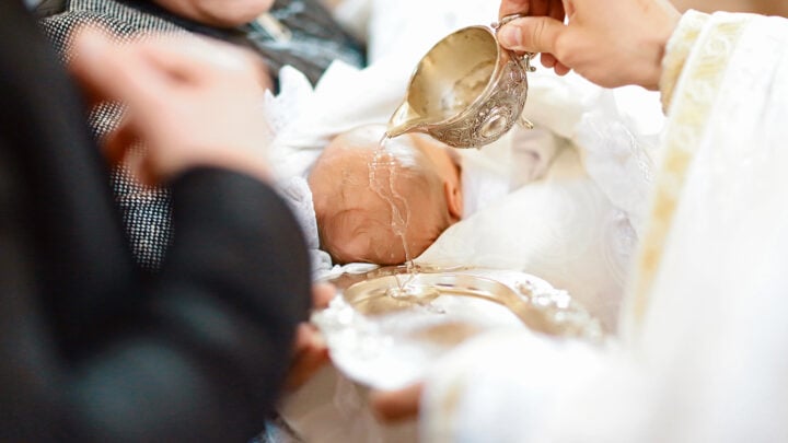 Glückwünsche zur Taufe – die schönsten Taufsprüche für die Glückwunschkarte