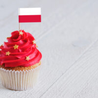 Geburtstagskuchen mit polnischer Flagge