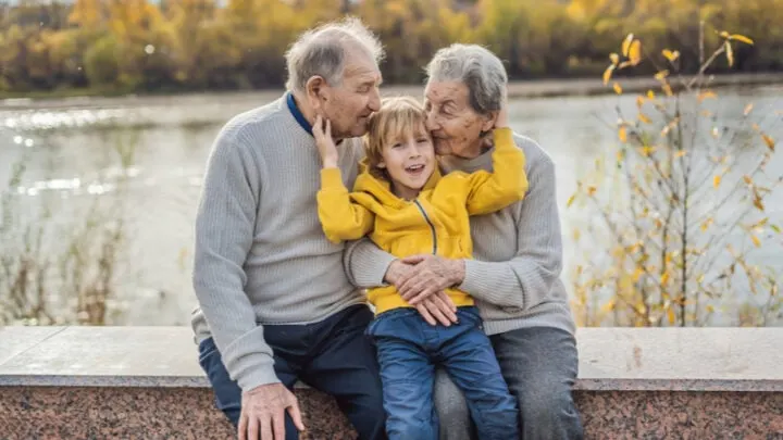 Glückwünsche zur Uroma und Uropa befördern!