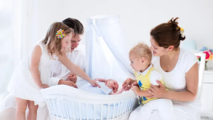 Glückwünsche zur Geburt – 3. Kind liebevoll begrüßen